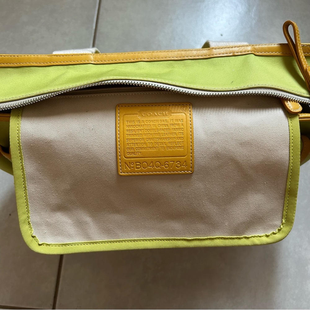 Coach Vintage Garden Tote Green Apple/ Yellow - Picture 9 of 16